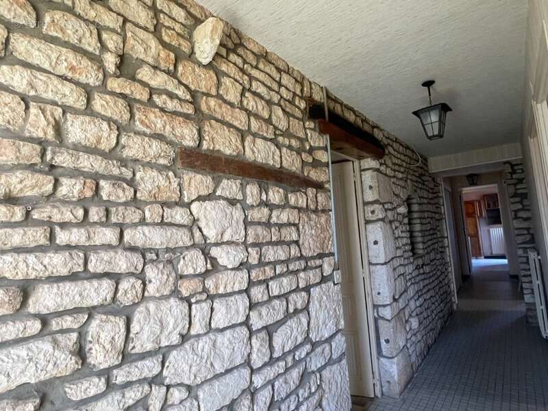 Maison à vendre 5 pièces NALLIERS (85) - photo 11
