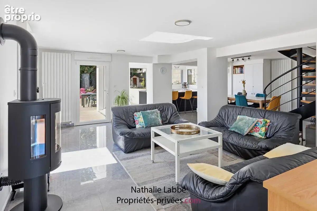 Maison Pornic Proche Centre 6 pièce(s) 155 m2 - Terrain clos de 722 m² - photo 4