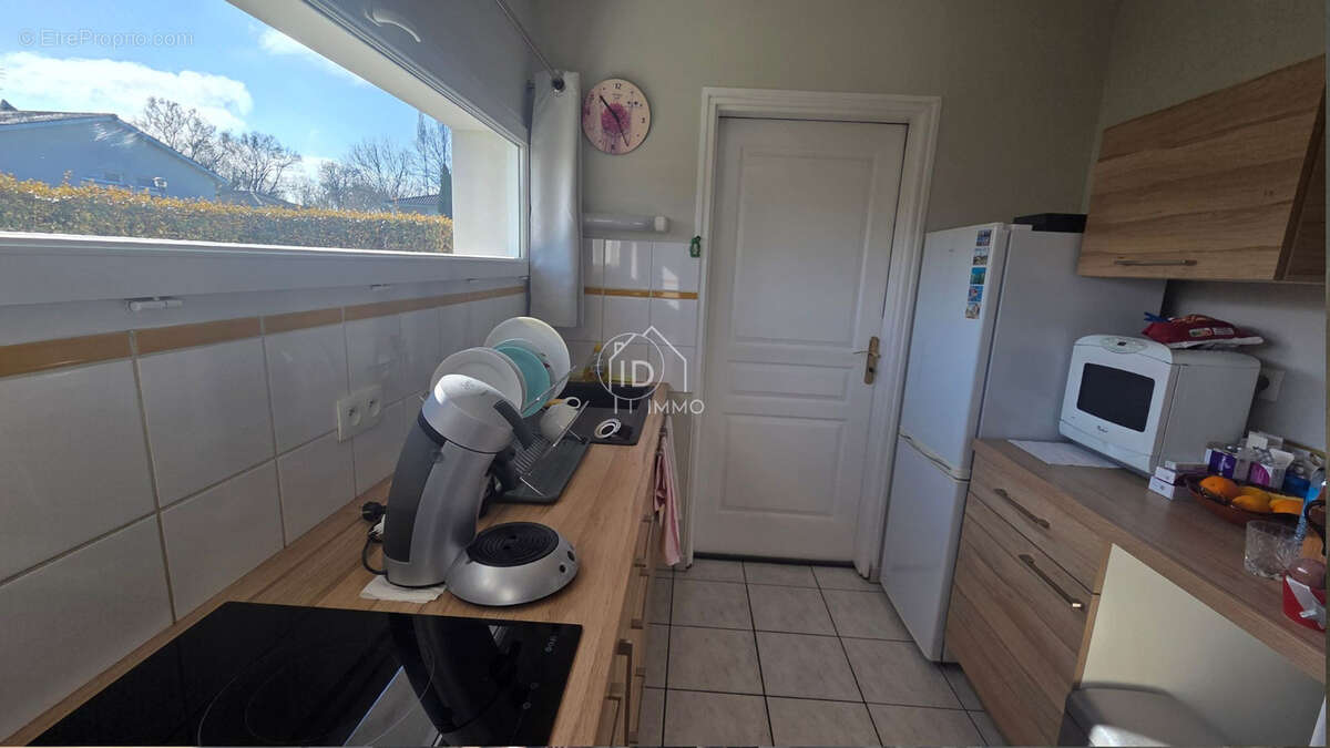 Autre à SAINT-SEURIN-SUR-L'ISLE