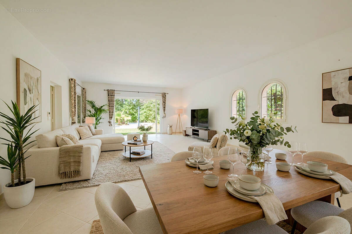 Superbe villa de plain-pied avec 5 chambres, piscine et double garage, proche golf et commerces - photo 3