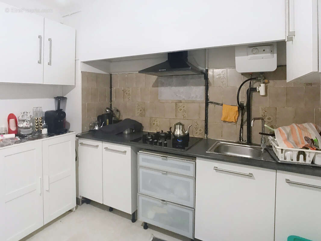 Idéal investisseur, appartement T3, avec extérieur, proximité commerces,transports et école. - photo 4
