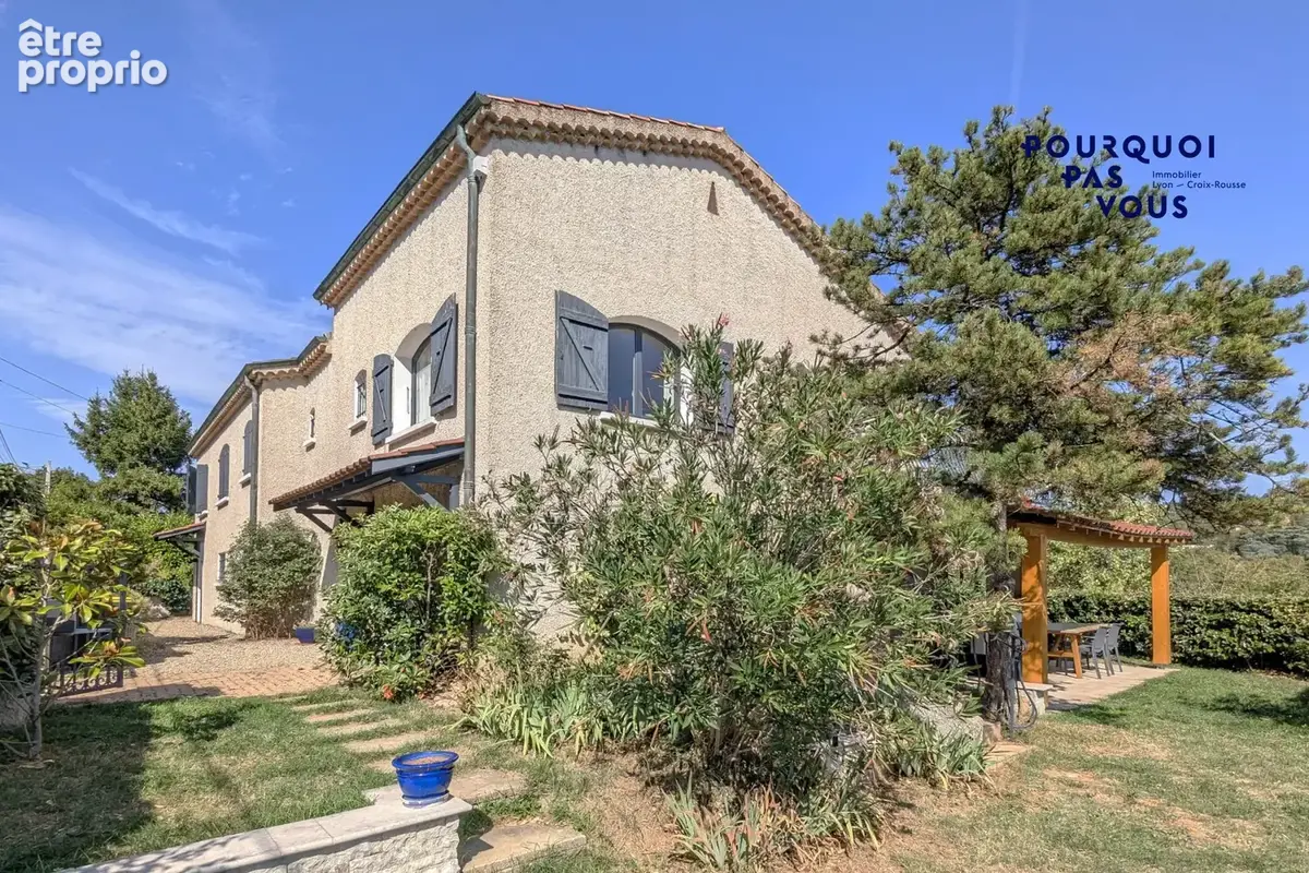 Maison 9 pièces 230 m² à vendre à Sainte-Foy-Les-Lyon (69110) - photo 3