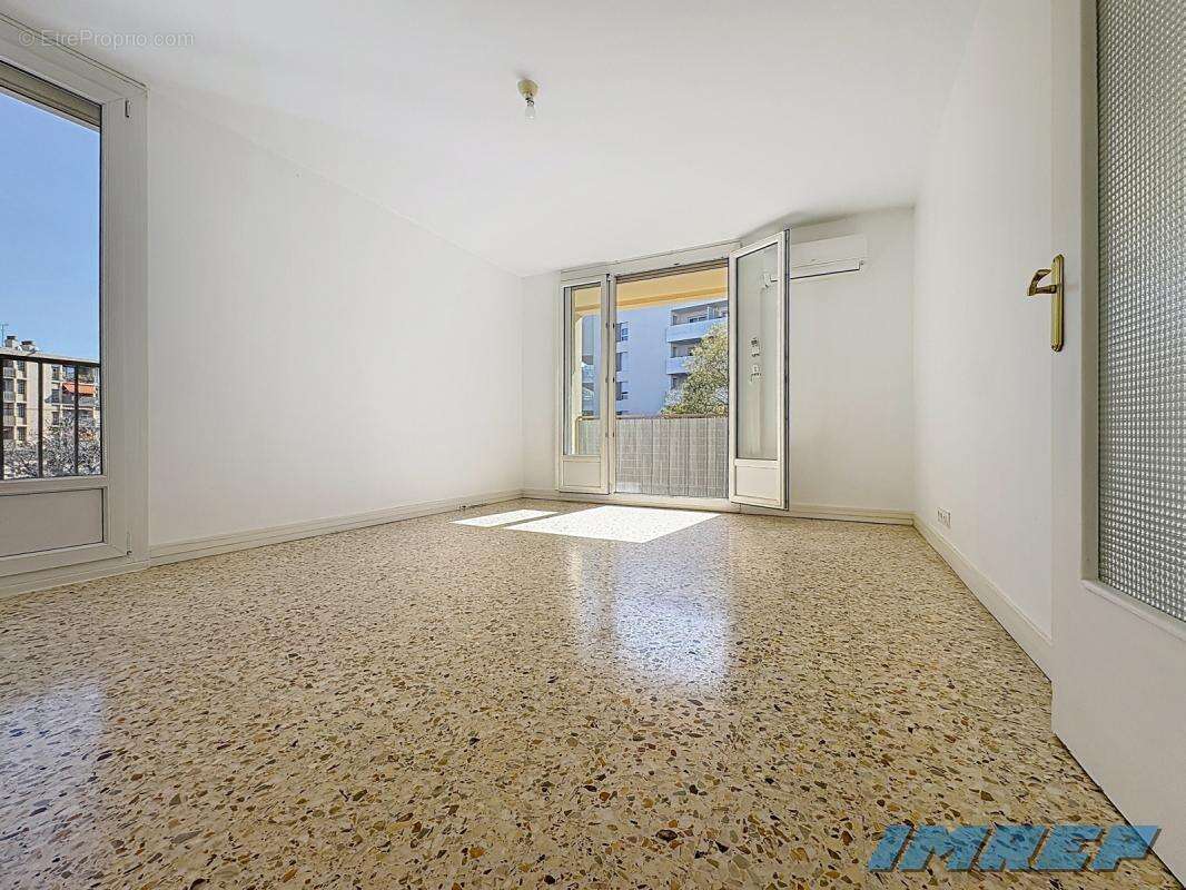 Appartement à MARSEILLE-10E
