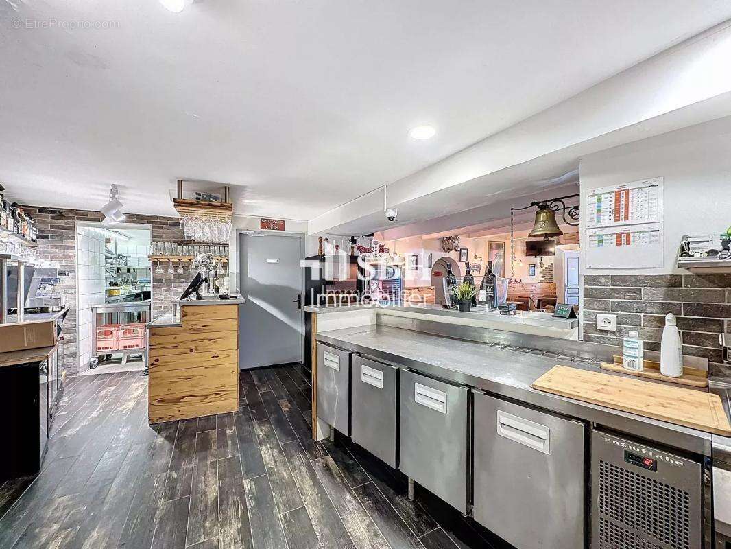 Commerce à L&#039;ISLE-SUR-LA-SORGUE