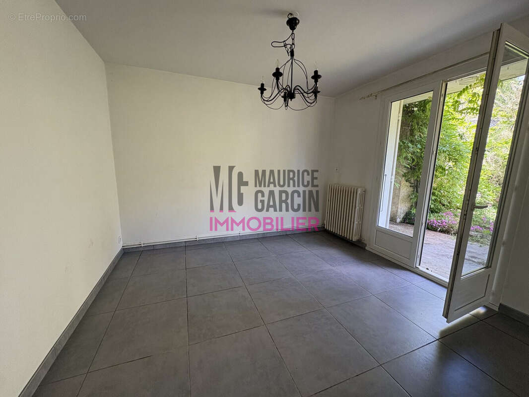 Appartement à BEAUMES-DE-VENISE
