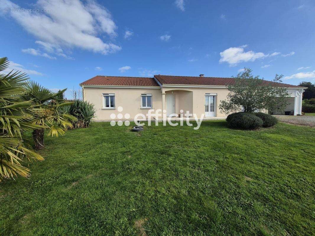 Maison à CHAILLAC-SUR-VIENNE