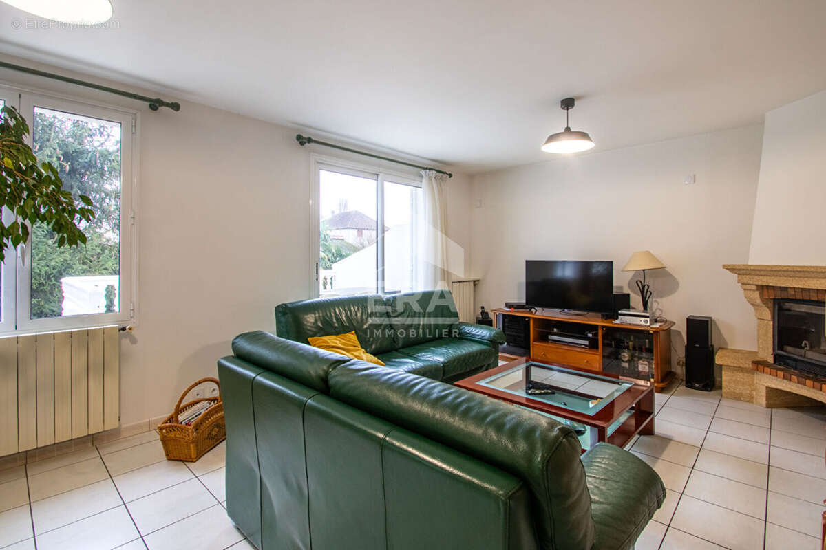 Maison à CHAMPS-SUR-MARNE