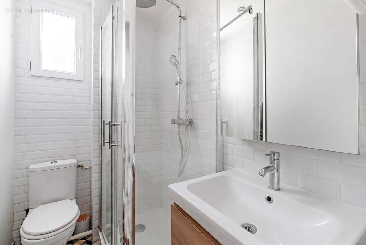 Appartement à LEVALLOIS-PERRET