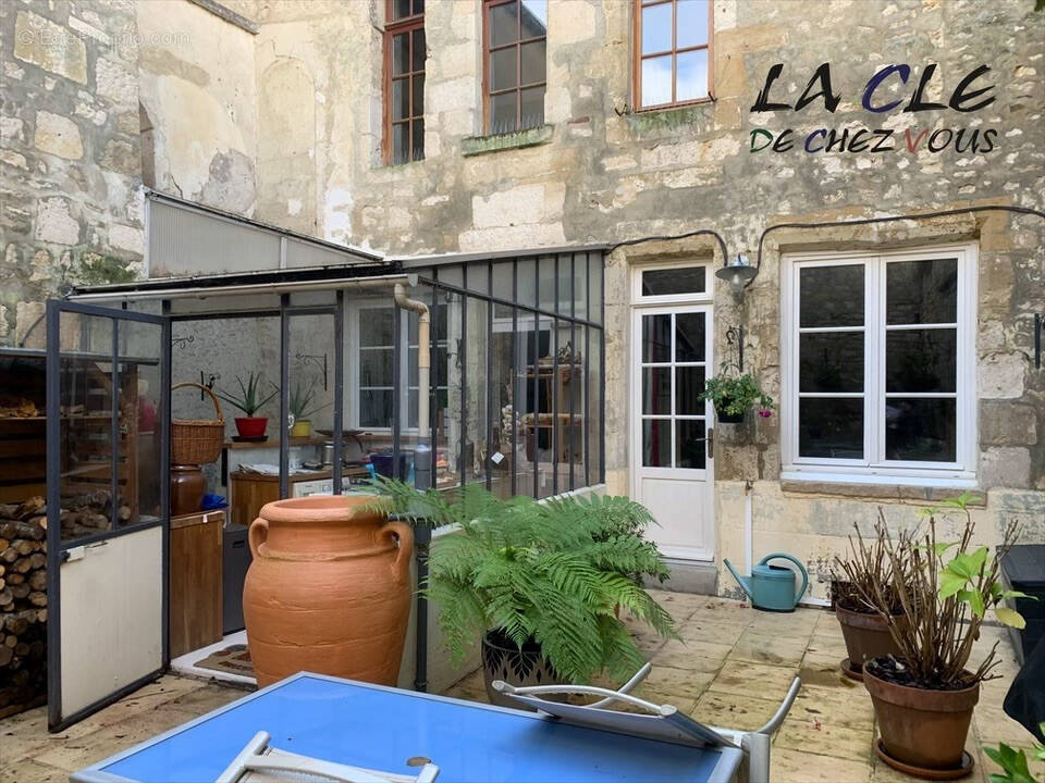 Maison à FONTENAY-LE-COMTE