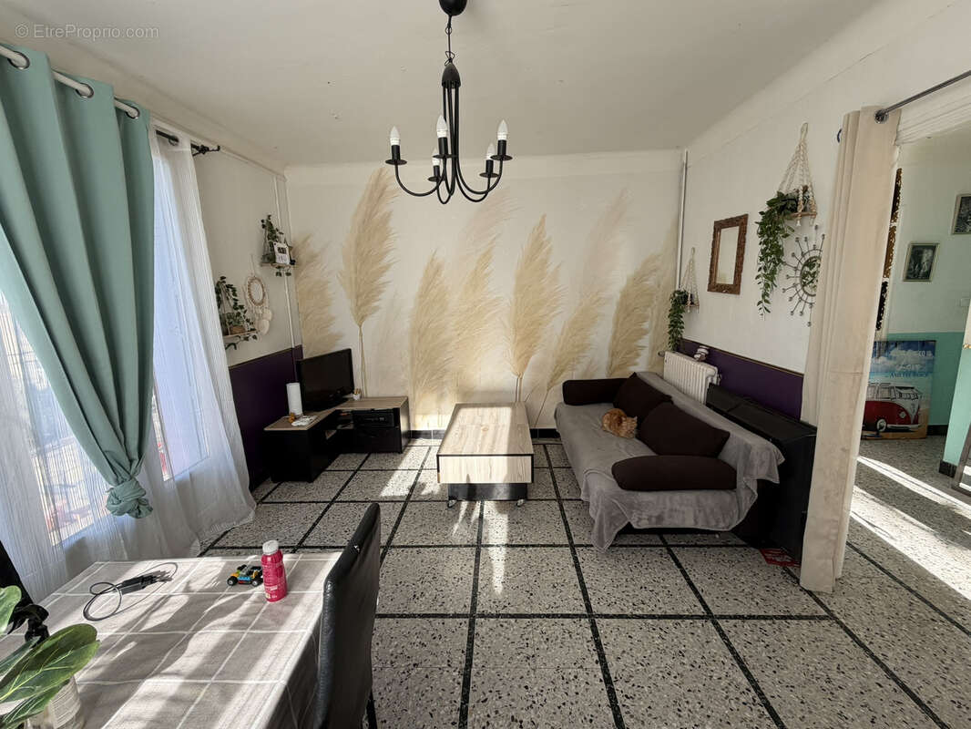 Maison à MALAUCENE