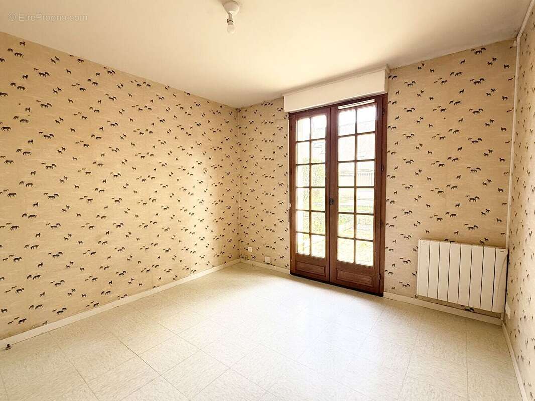 Maison à OURSEL-MAISON