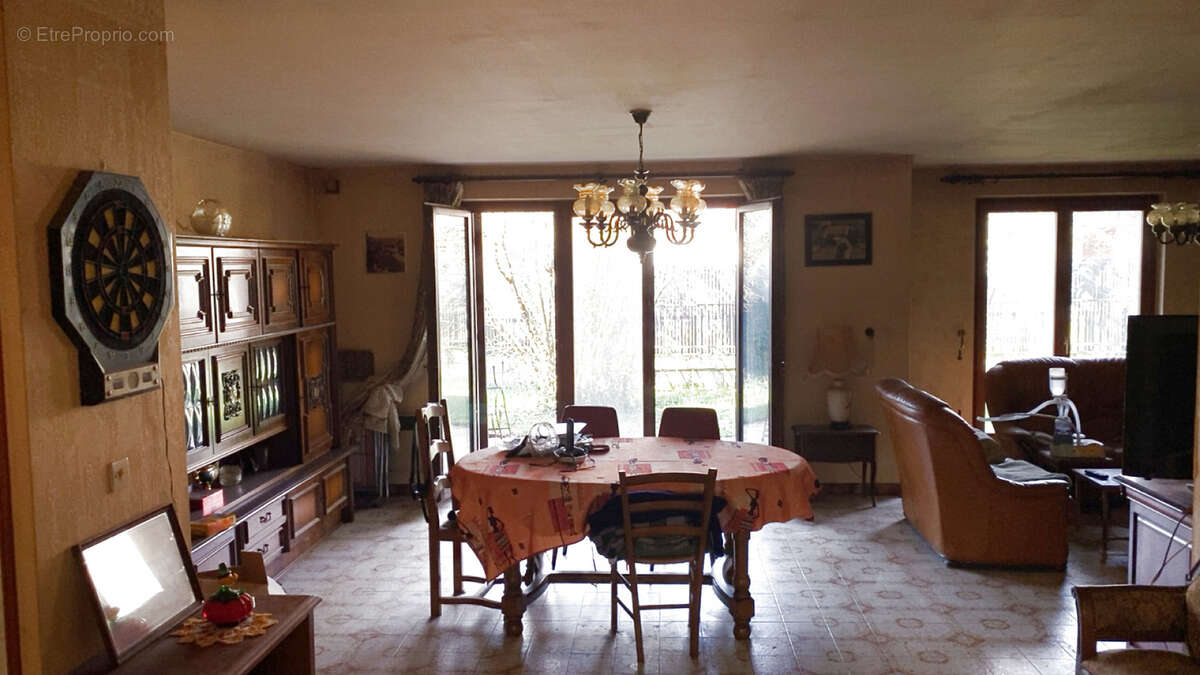 Maison à MAIDIERES
