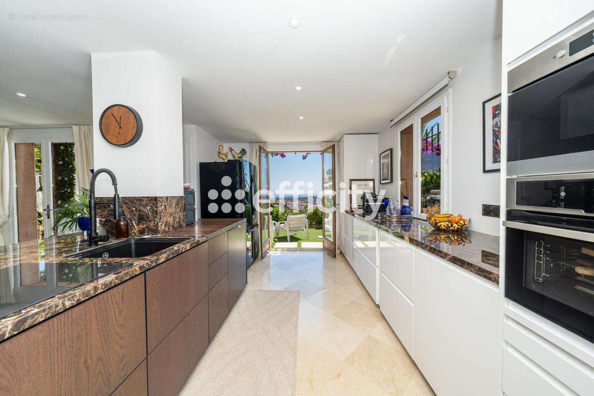 Maison 130 m² à Vallauris  - photo 3