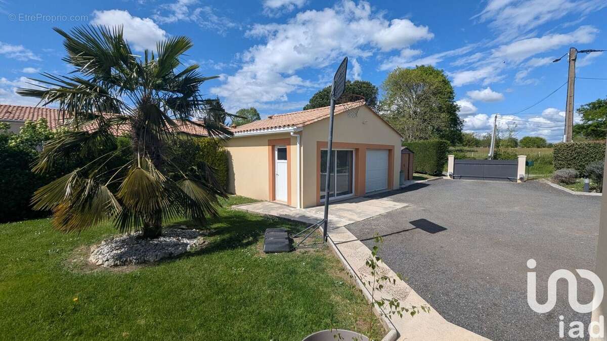 Photo 3 - Maison à MONTENDRE