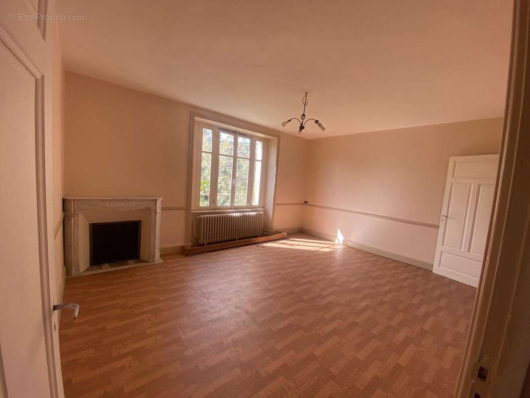 Photo 2 - Maison à CONDAT