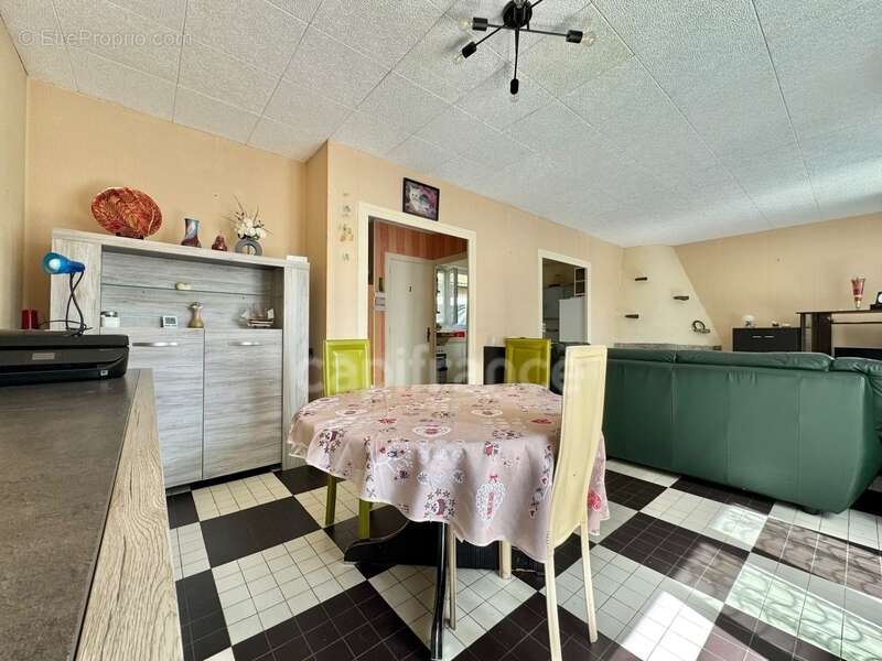 Maison à FERRIERES-SUR-SICHON