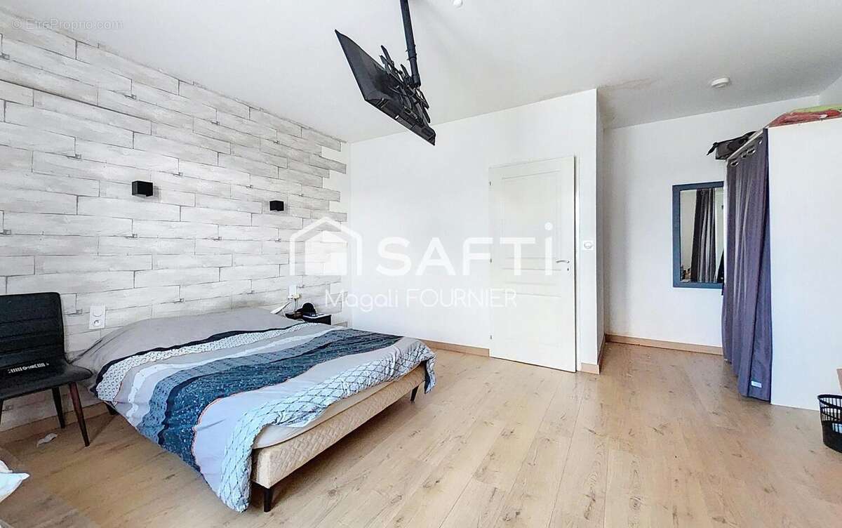 Maison 130 m² à Ballots  - photo 7