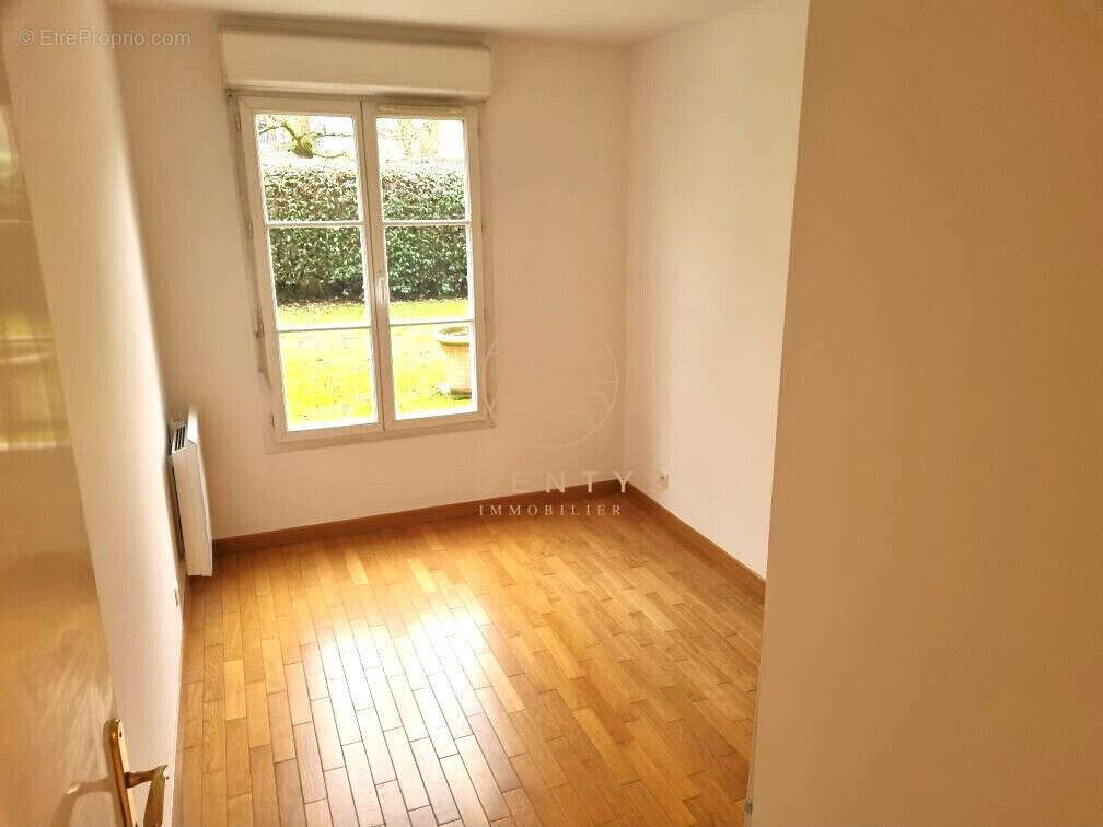 Appartement à LE PLESSIS-TREVISE