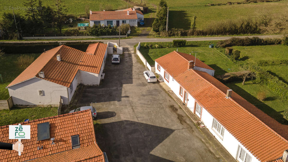 Maison à CHATEAUNEUF
