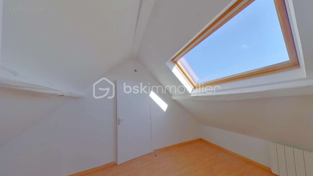 Longère de 92 m² sur 4065 m² de terrain - photo 8