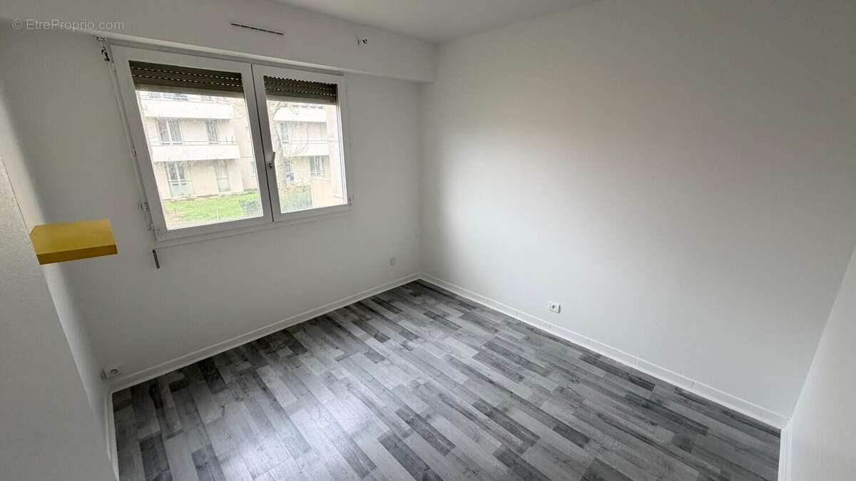 Appartement 88 m² à Le Bourget  - photo 4