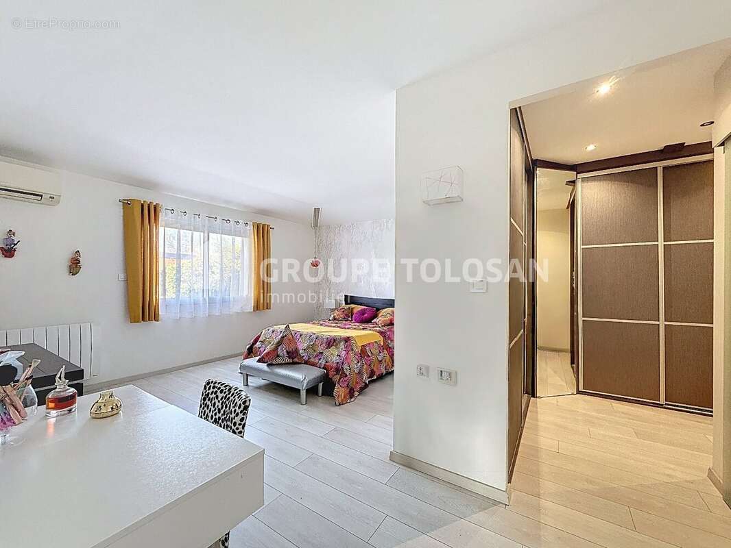 Maison à SAINT-ORENS-DE-GAMEVILLE