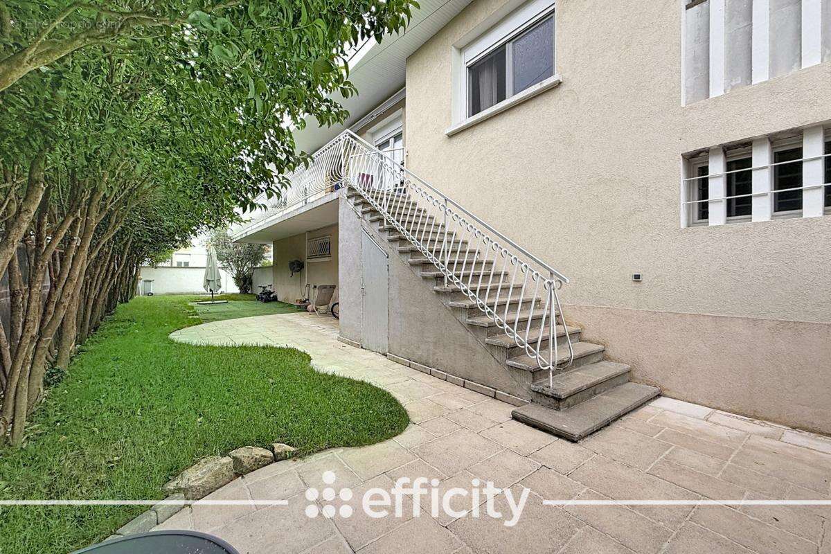 Appartement à LOIRE-SUR-RHONE