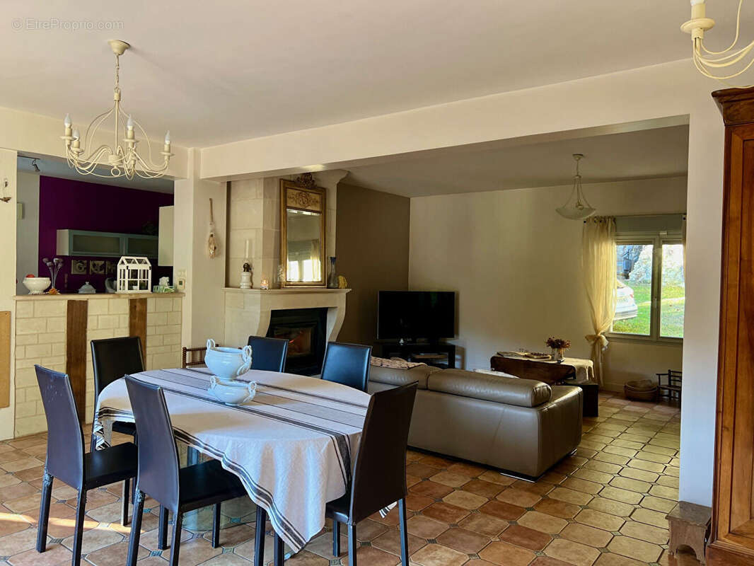 Maison à PARCAY-MESLAY