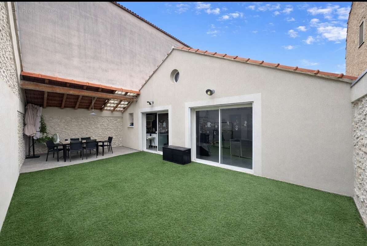 Appartement à CHATEAURENARD