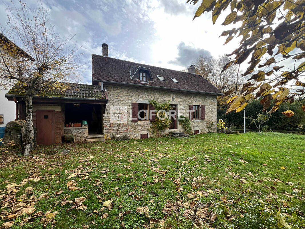 Maison à LONS-LE-SAUNIER