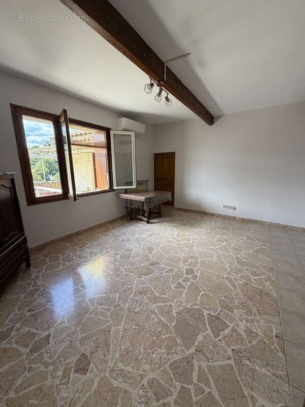 Maison 106 m² à Chomerac  - photo 8