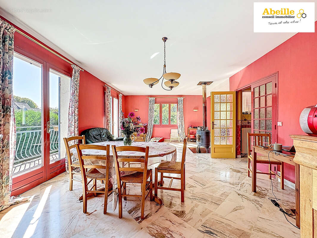 Maison à VILLECONIN