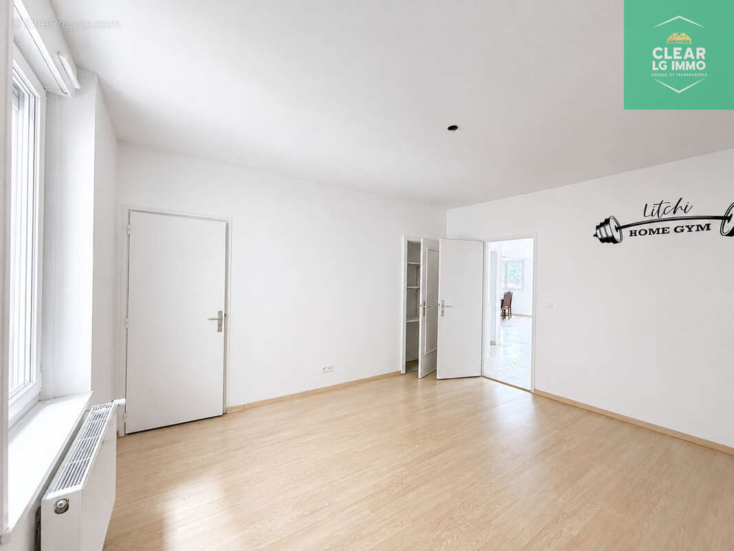 Appartement F4 rénové 100 m2 à Homécourt - photo 5
