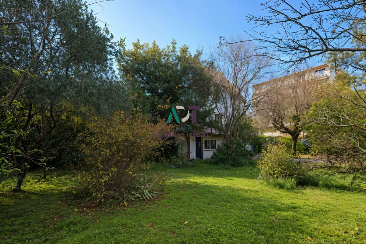 Maison à ECHIROLLES