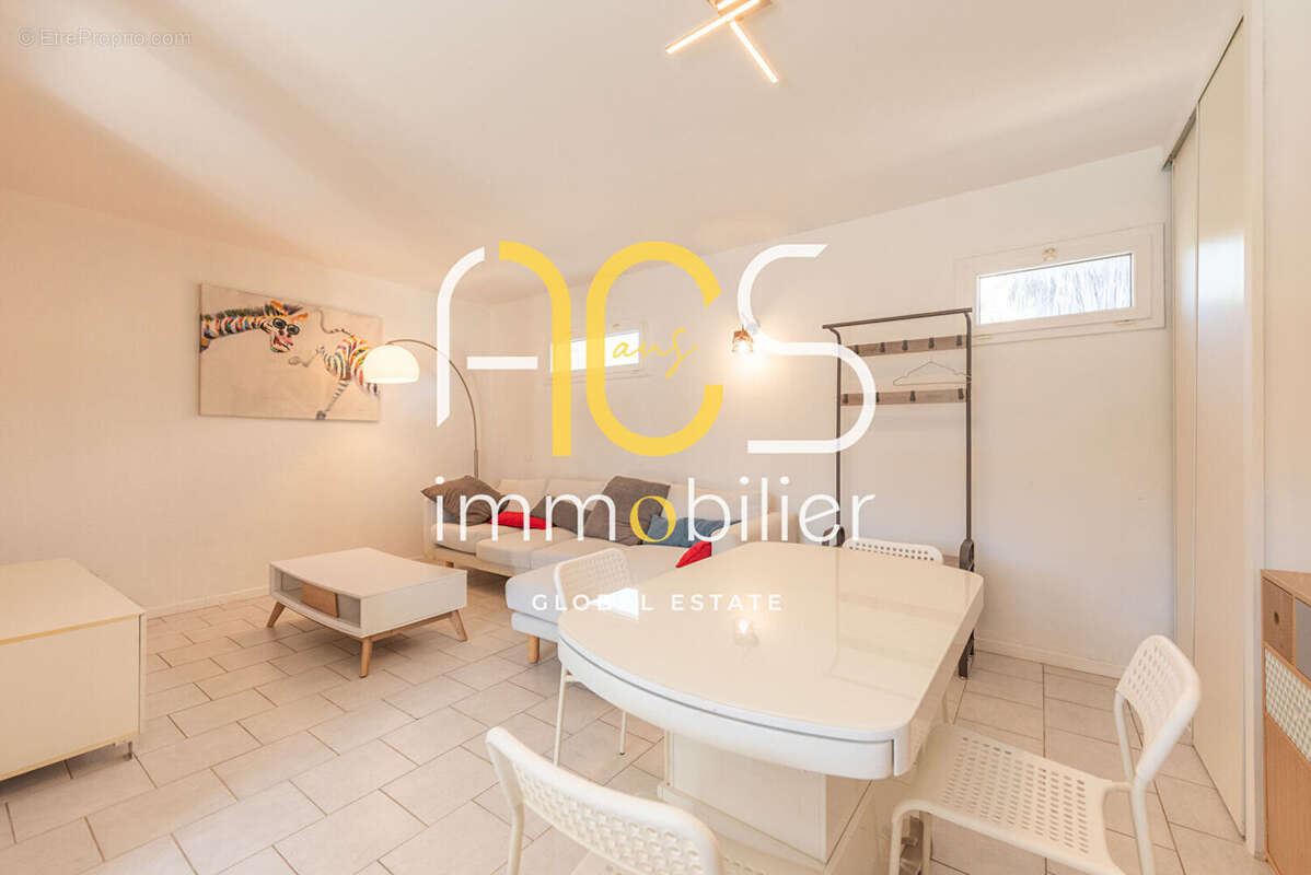 Appartement à CHATEAUNEUF-LES-MARTIGUES