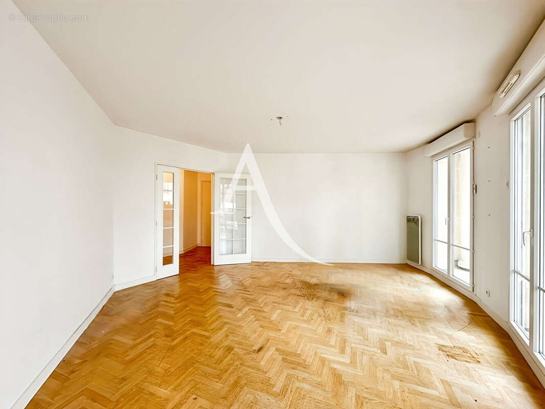 Appartement à SAINT-CYR-L'ECOLE