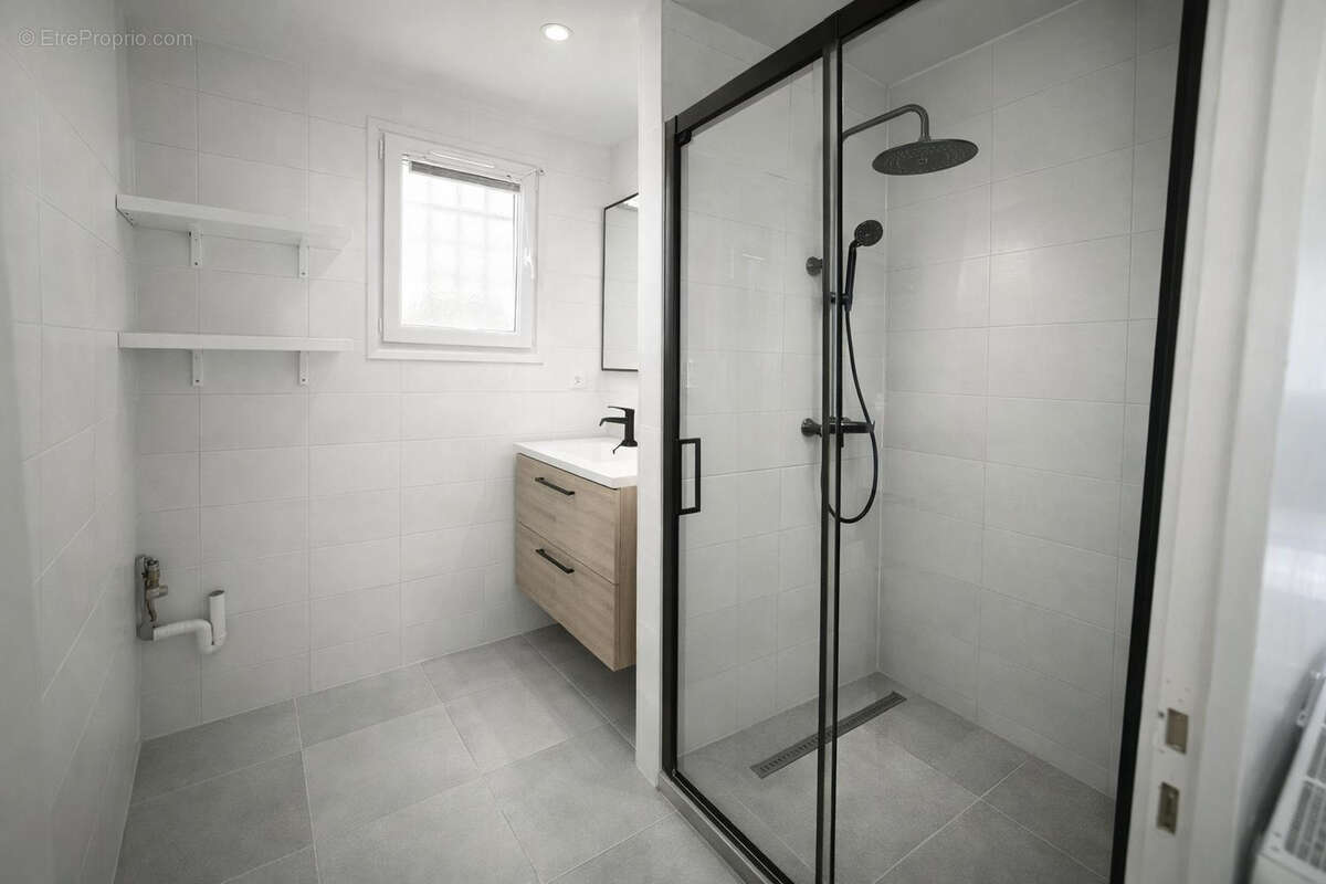 Appartement à SAINT-MAUR-DES-FOSSES