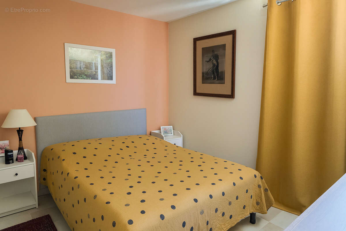 Maison à SAINT-CLEMENT-DES-LEVEES