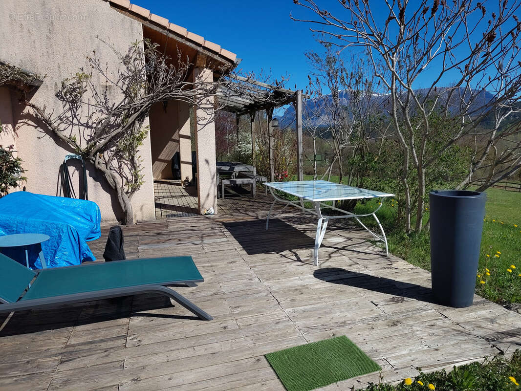 Maison à MONTLAUR-EN-DIOIS