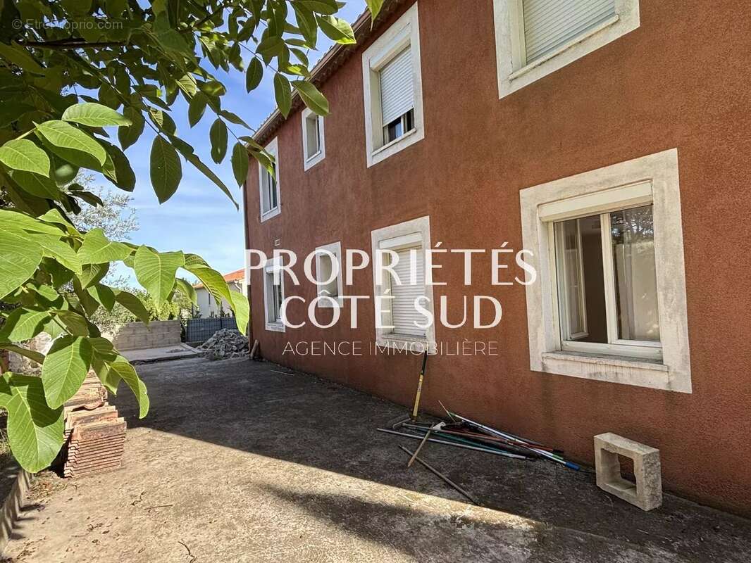 Maison à ROQUEMAURE