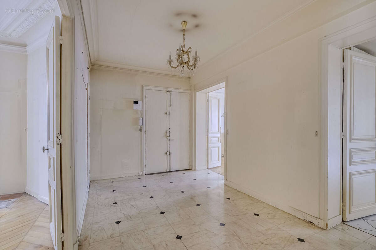 Appartement à PARIS-10E