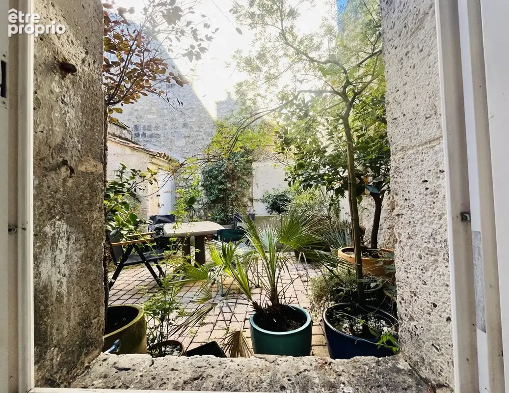 Charmante maison de ville 73m2 à Angoulême avec cour. - photo 10