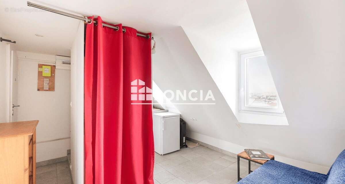 Appartement à PARIS-10E