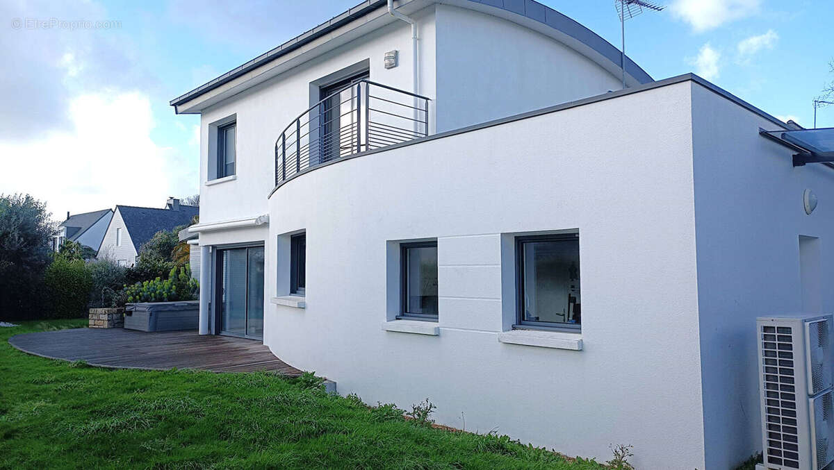 Maison à COMBRIT