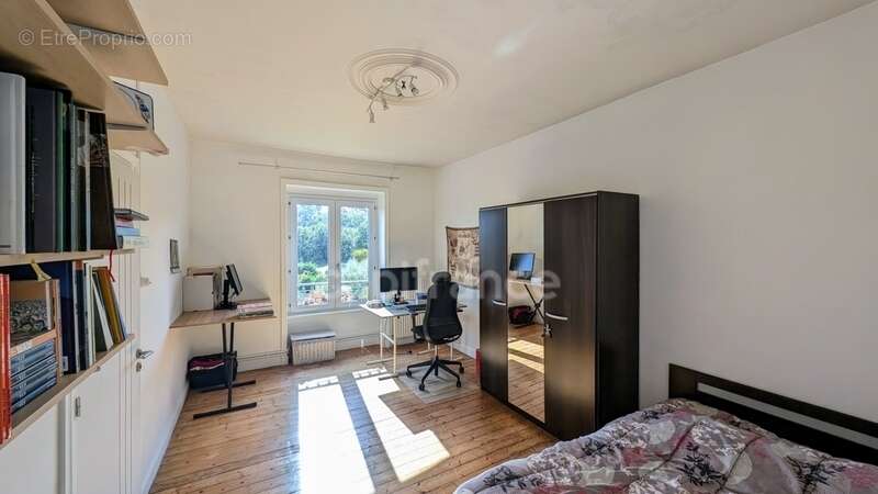 Maison à LOGONNA-DAOULAS