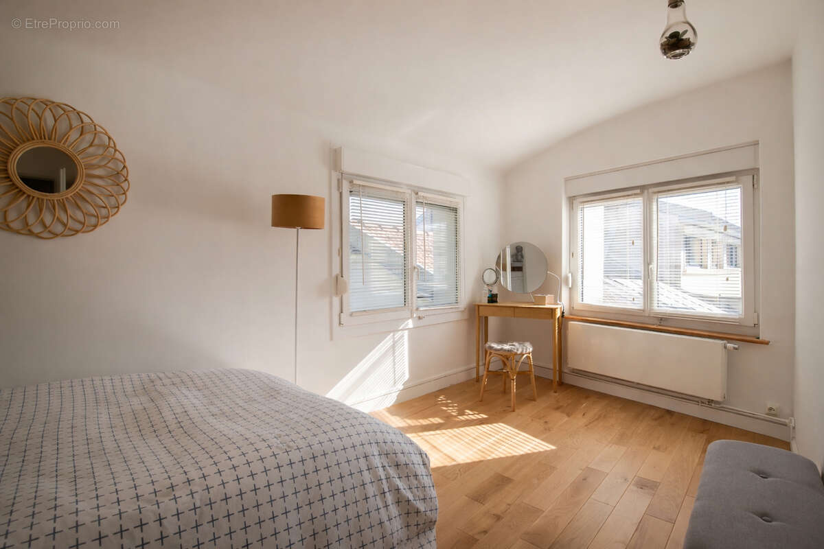 Maison - 260 m2 - photo 13