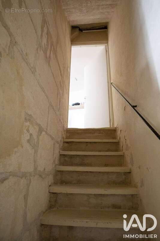 Maison 75 m² à Arles  - photo 5