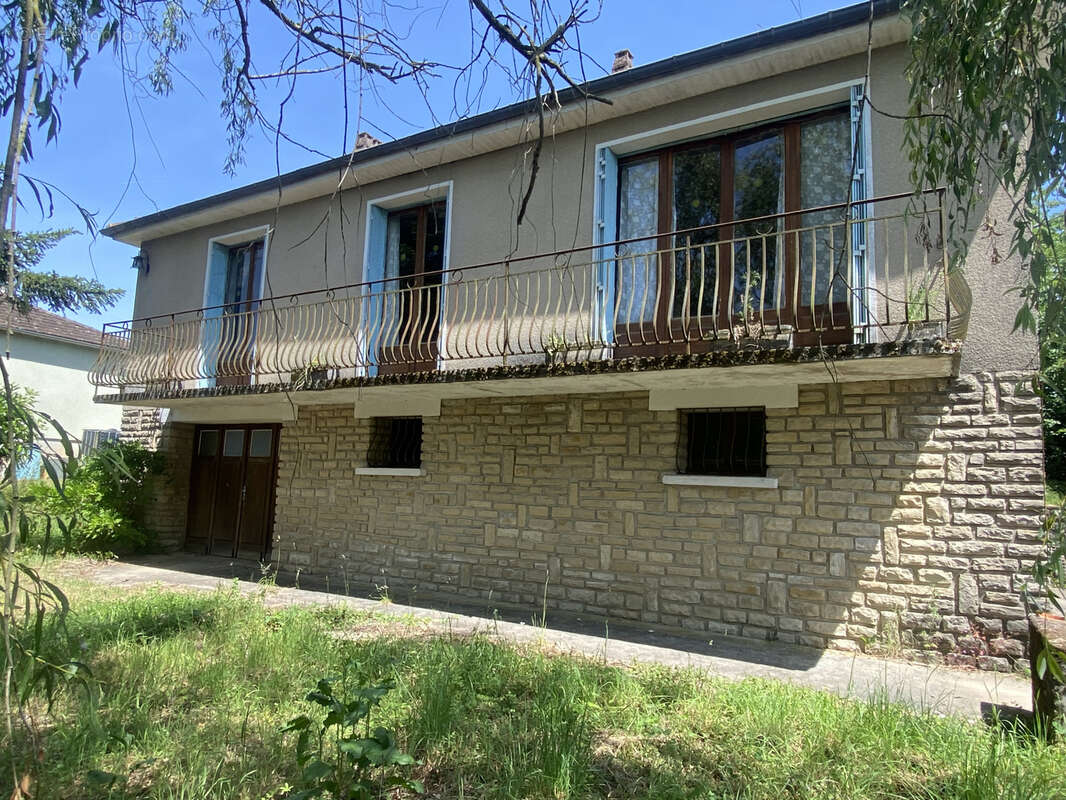 Maison à CERCY-LA-TOUR