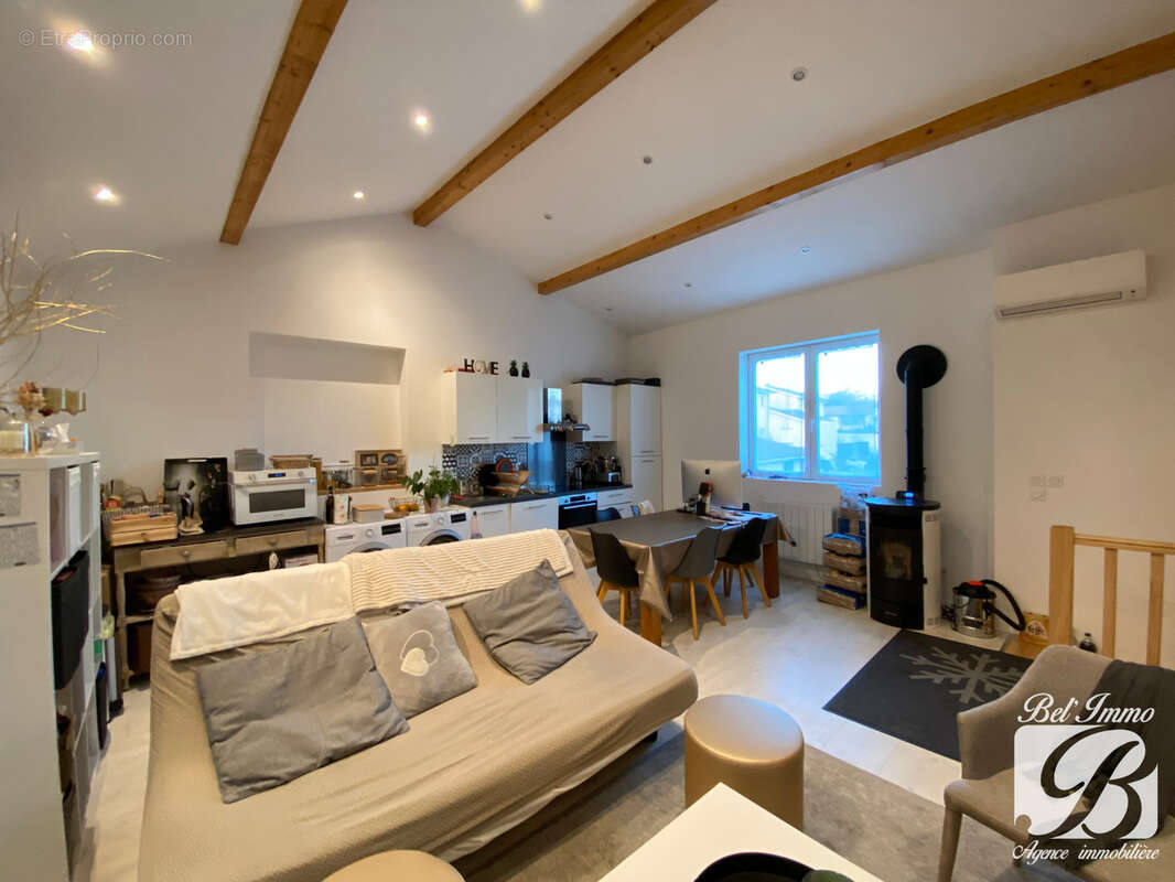 Maison à BOURG-SAINT-CHRISTOPHE