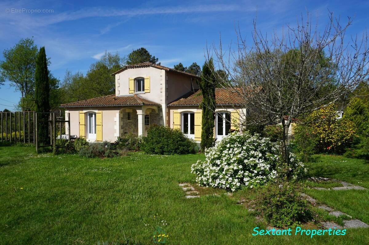 Maison à SAINT-ROMAIN-ET-SAINT-CLEMENT